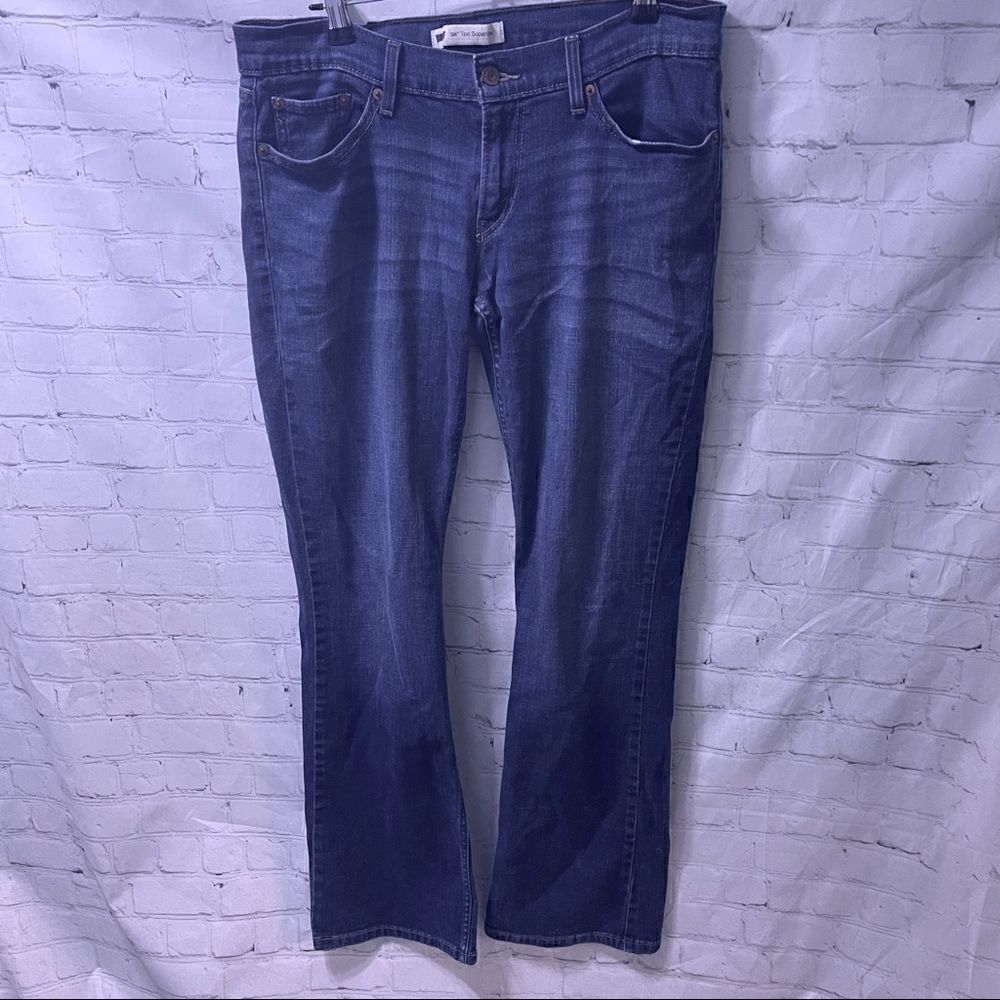 Levi’s blue jeans 524 too superlow